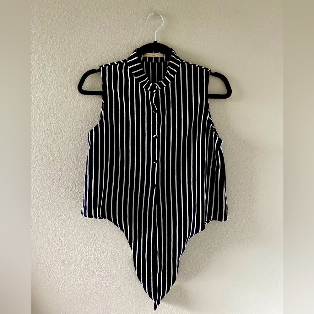 Hi everyone this blouse is very comfortable and perfect for the summer :)